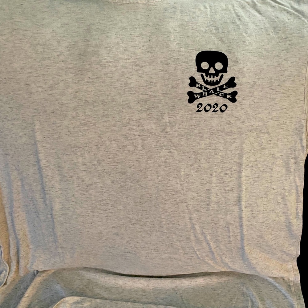 Black Whale Bar T-Shirt.    Xl.
